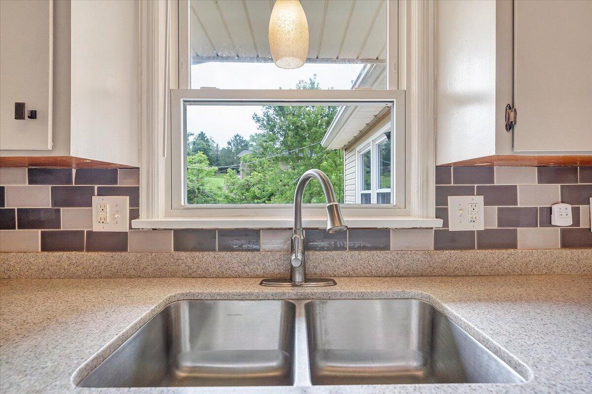 5229 Cave Spring Lane Roanoke, VA 24018 - Photo 19 of 63 17-MIB05290