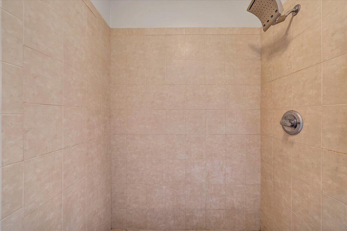 5229 Cave Spring Lane Roanoke, VA 24018 - Photo 25 of 63 23-MIB05308