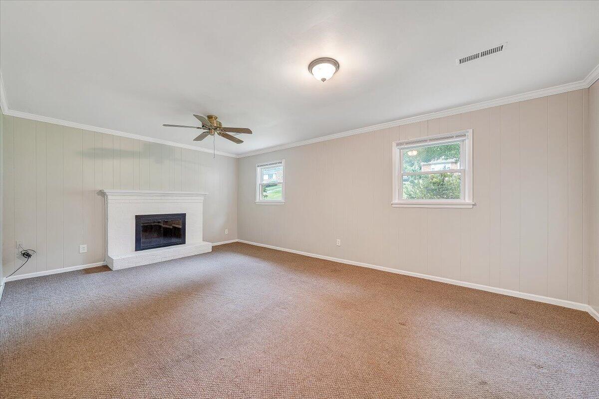 5229 Cave Spring Lane Roanoke, VA 24018 - Photo 34 of 63 32-MIB05338