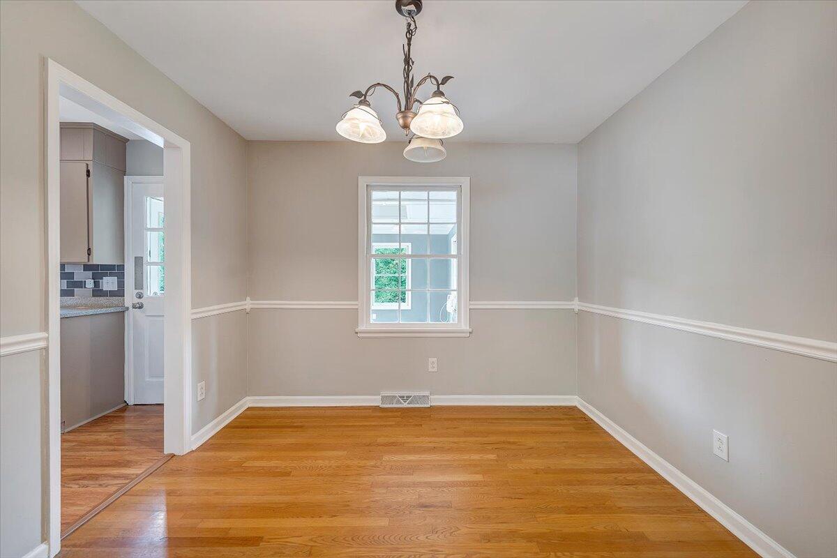 5229 Cave Spring Lane Roanoke, VA 24018 - Photo 10 of 63 08-MIB05257