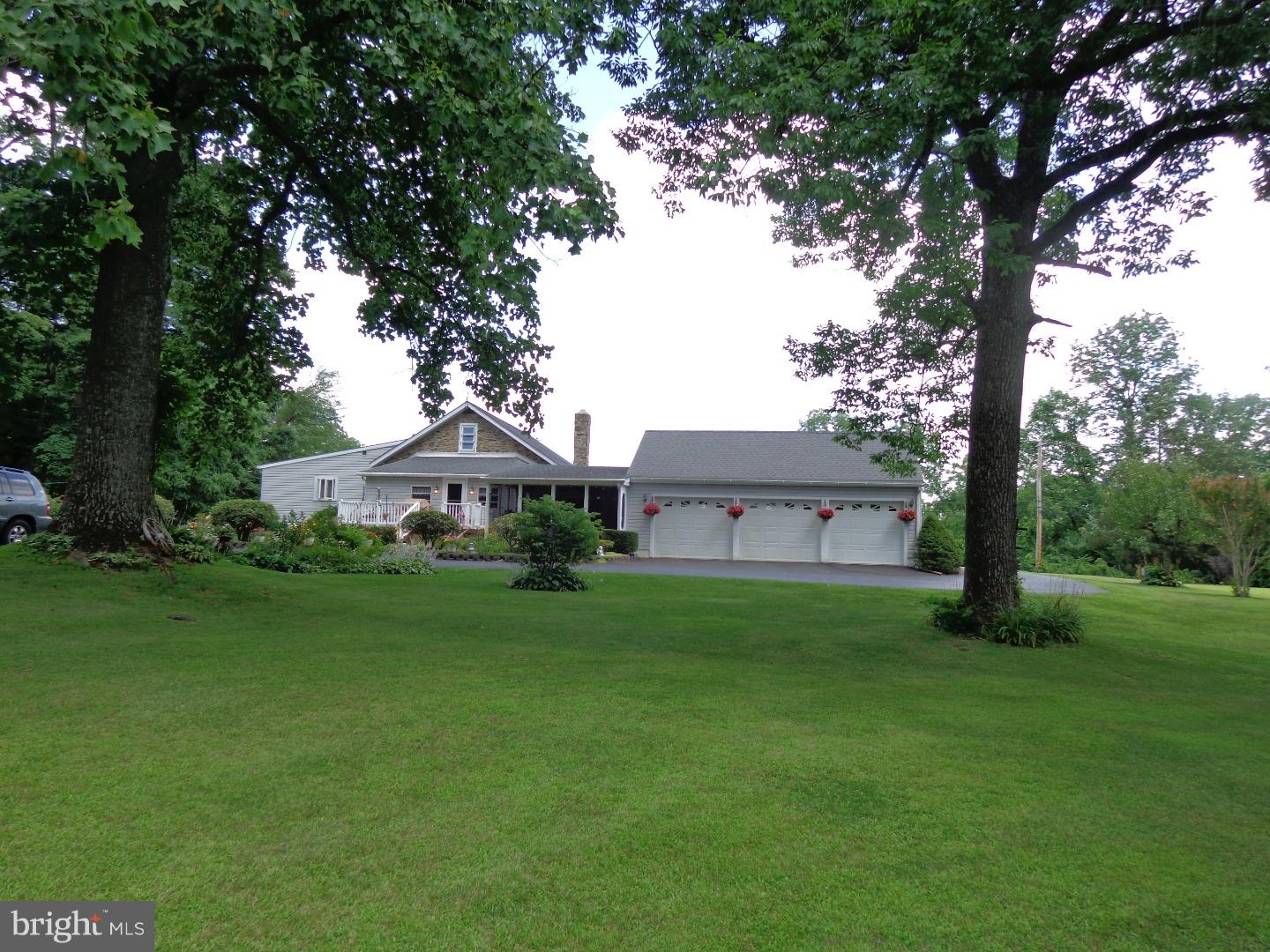 1570 Fels Road Pennsburg, PA 18073 - Photo 21 of 25 Back Yard