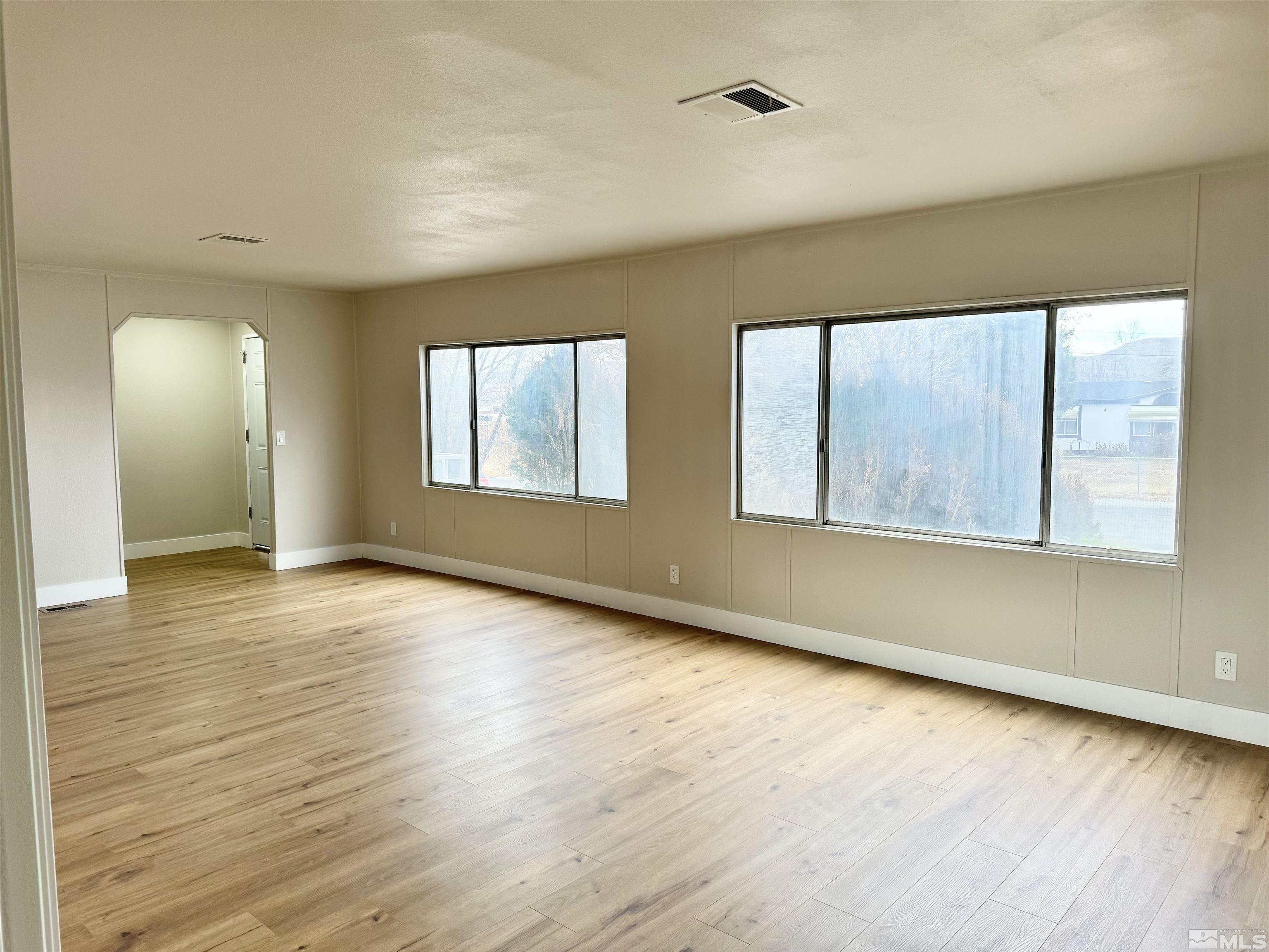4055 Bobolink Circle Reno, NV 89508 - Photo 4 of 19 Photo 4