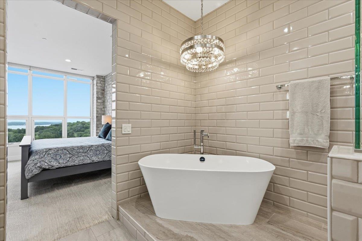 625 North Segoe Road, Unit 1100 Madison, WI 53705 - Photo 30 of 60