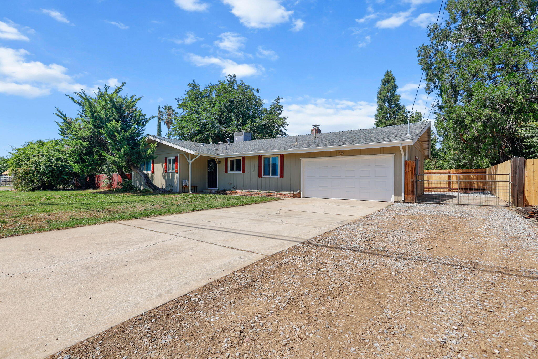 3646 Rhonda Road Cottonwood, CA 96022 - Photo 18 of 58 Extra Wide Parking