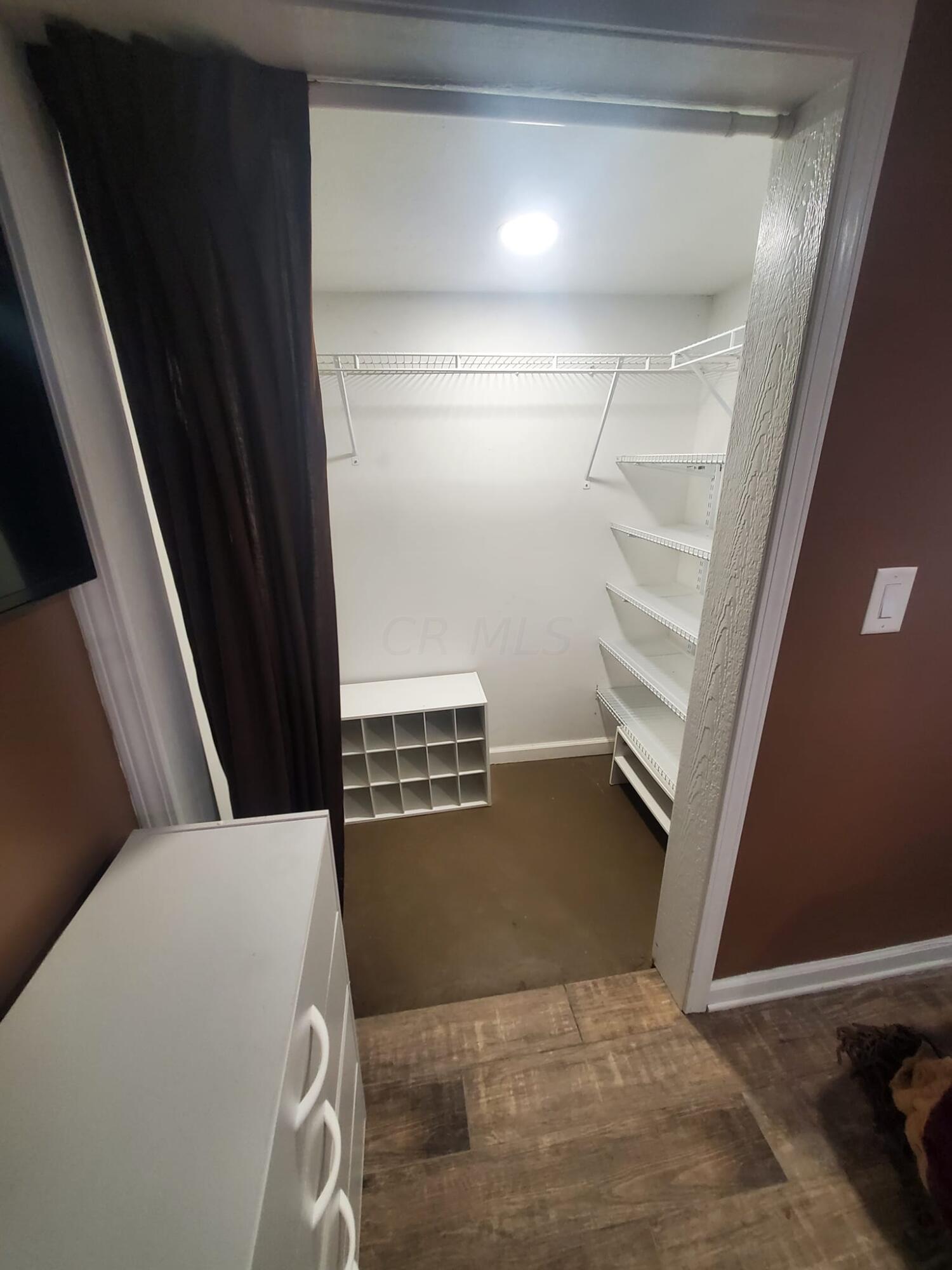 13963 Custers Point Road Northeast, Unit 27 Thornville, OH 43076 - Photo 19 of 34 13963 Custers Closet Bed