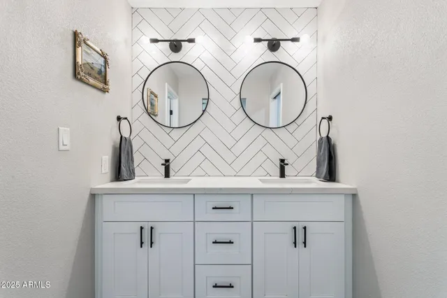 $539,000 | 3525 West Kings Avenue, Phoenix, AZ 85053