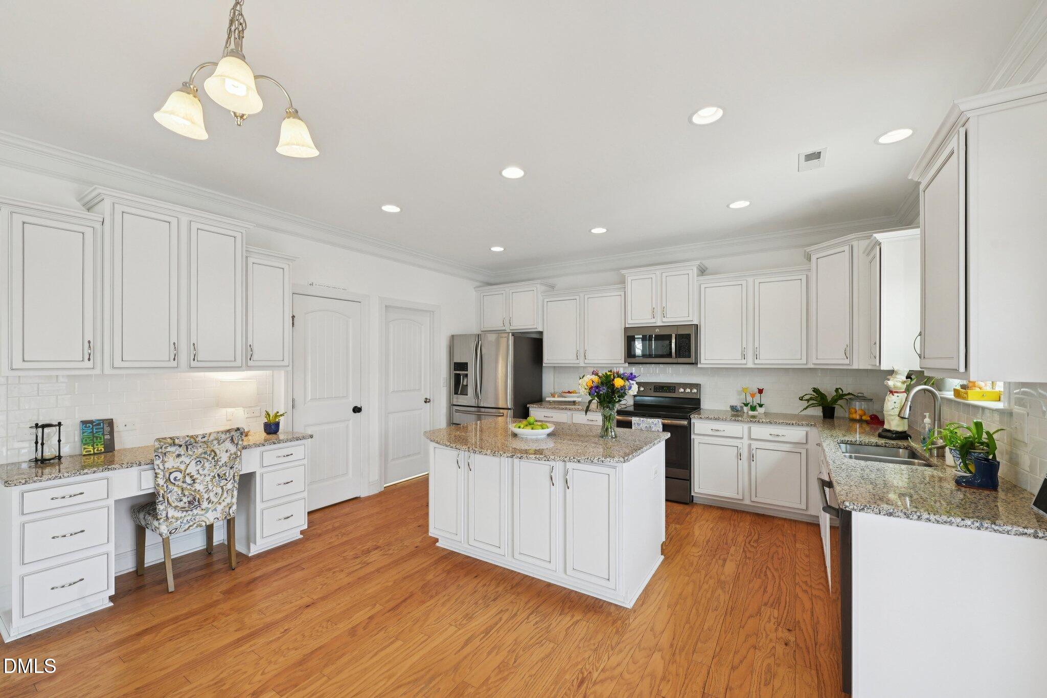 1017 Searstone Court Durham, NC 27713 - Photo 17 of 58 16-web-or-mls-Searstone Ct-L0503-016