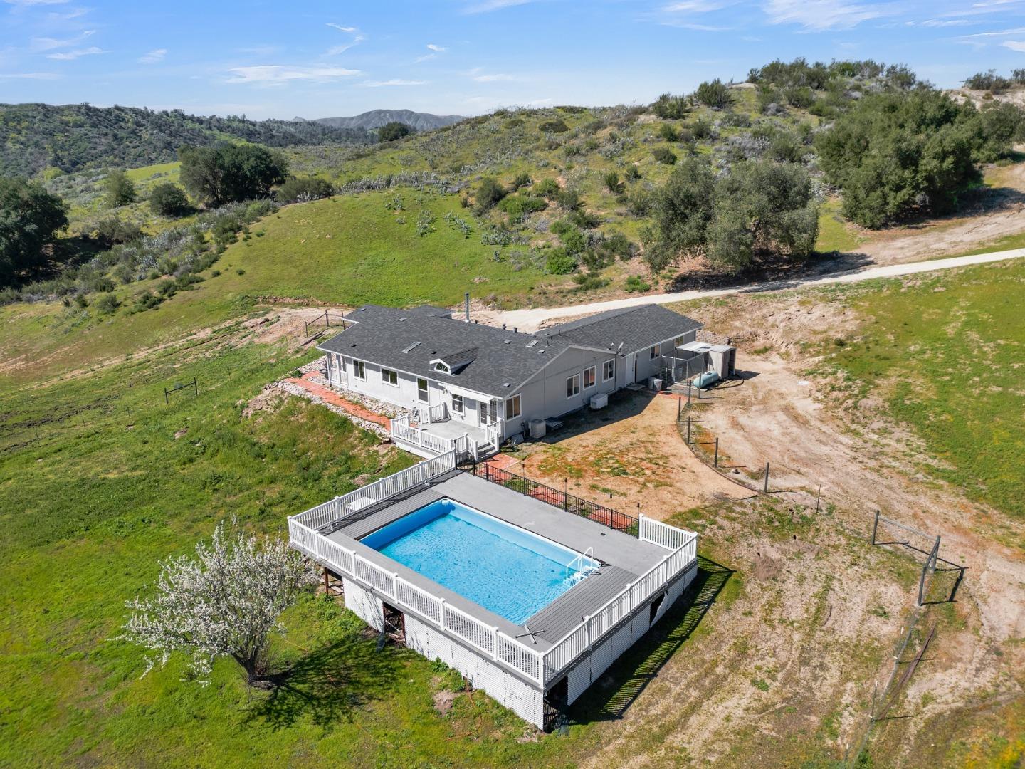 53330 Smith Road Bradley, CA 93426 - Photo 14 of 41