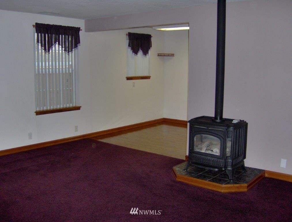 233 West Ridge Road Moses Lake, WA 98837 - Photo 2 of 21