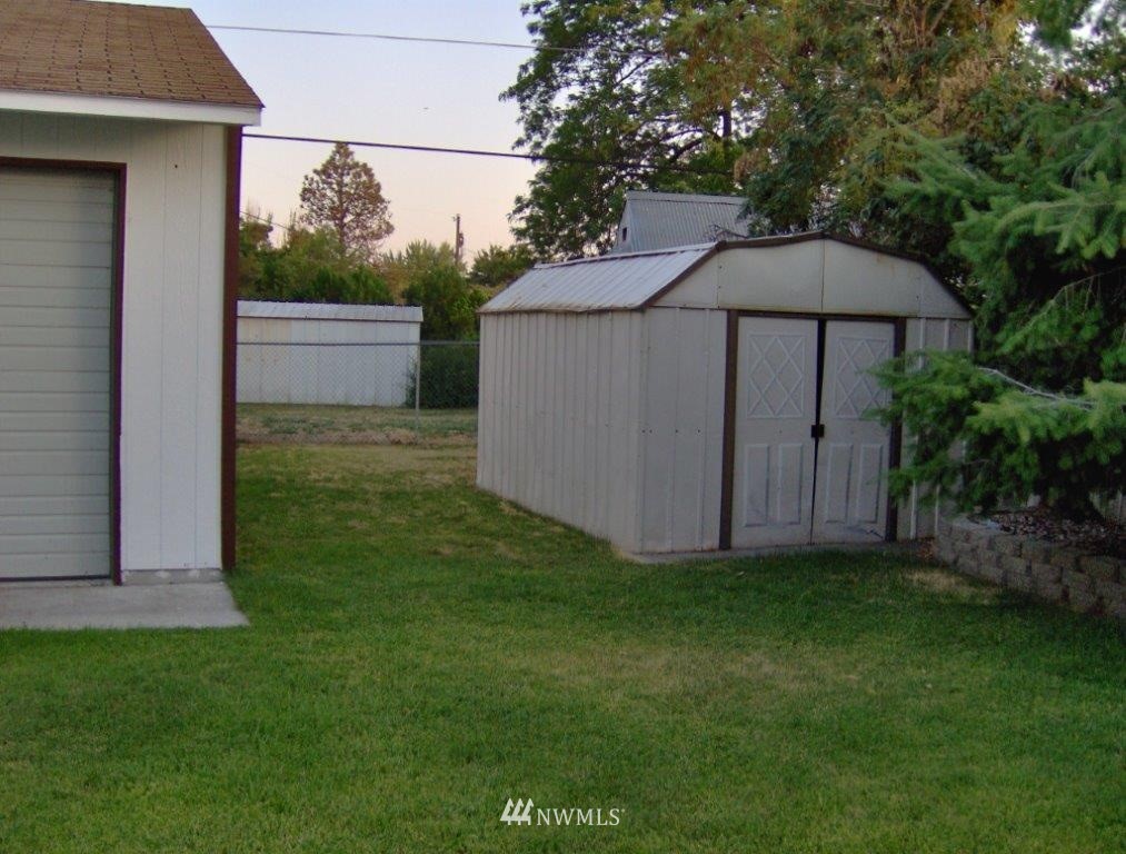 233 West Ridge Road Moses Lake, WA 98837 - Photo 17 of 21