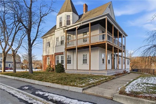 $679,900 | 1 Bouvier Avenue, Lincoln, RI 02838