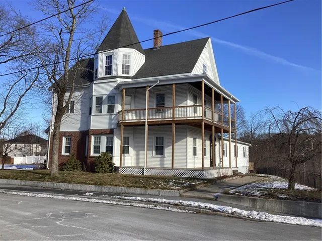 $679,900 | 1 Bouvier Avenue, Lincoln, RI 02838