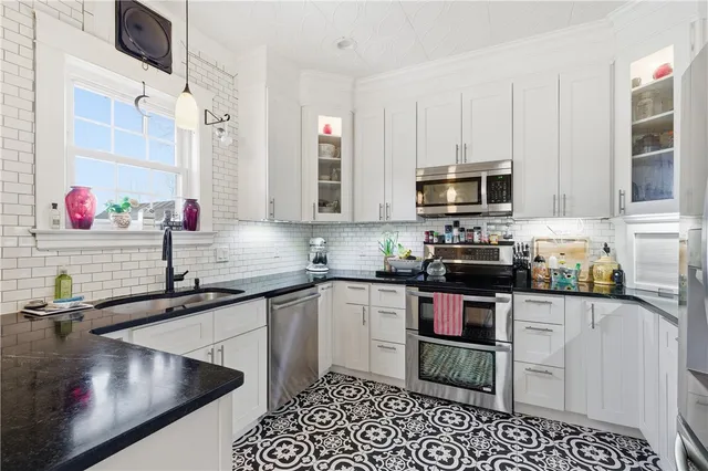 $679,900 | 1 Bouvier Avenue, Lincoln, RI 02838