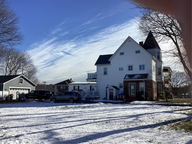 $679,900 | 1 Bouvier Avenue, Lincoln, RI 02838
