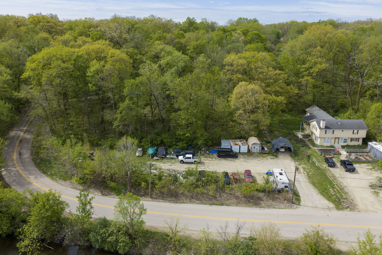 35W333 Riverside Drive St. Charles, IL 60174 - Photo 4 of 29