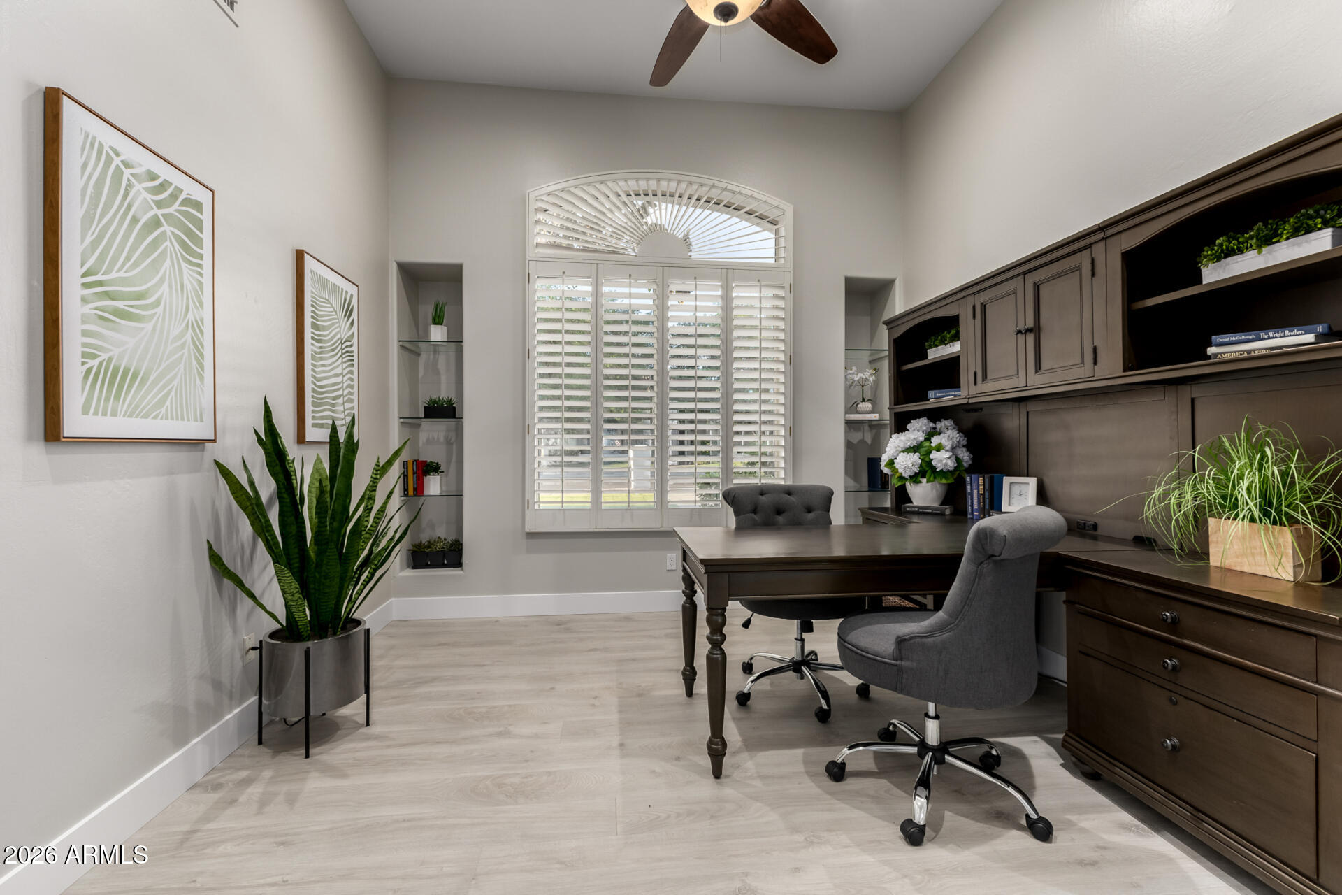 103 West Vista Avenue Phoenix, AZ 85021 - Photo 27 of 43 a view of a workspace with a window and chair
