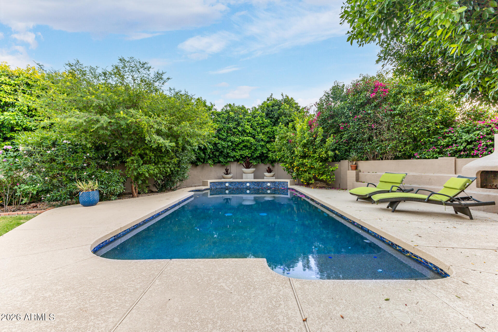 103 West Vista Avenue Phoenix, AZ 85021 - Photo 34 of 43 a view of a swimming pool with a yard