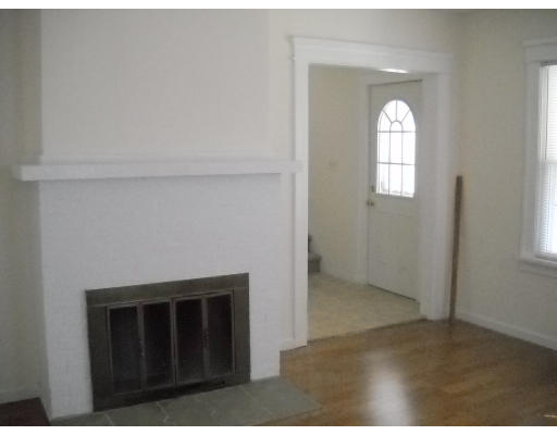 28 Ionia Street Springfield, MA 01109 - Photo 3 of 5 Gallery Image 3