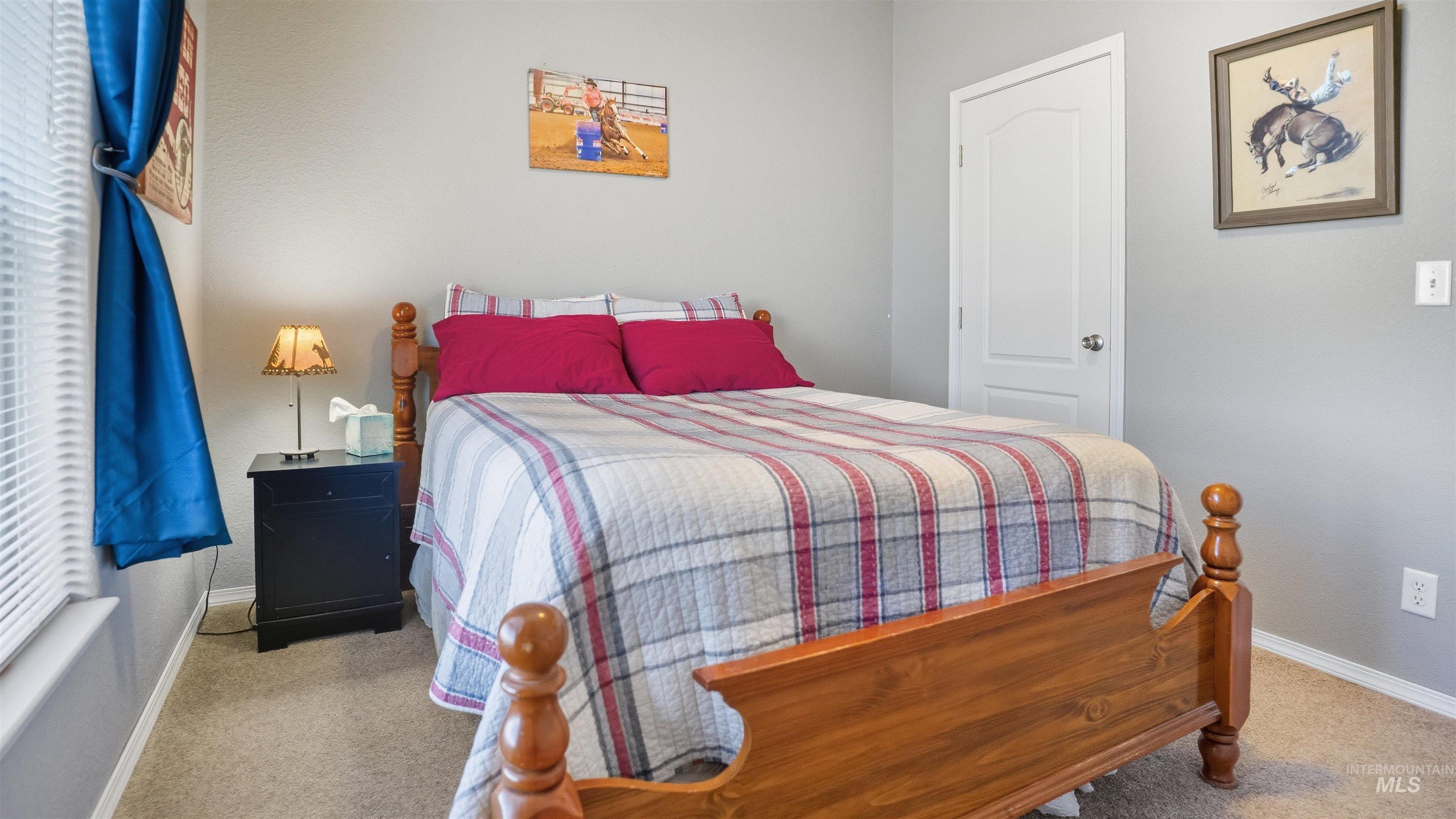 19397 Cloverland Road Asotin, WA 99402 - Photo 20 of 35 Carpeted bedroom featuring baseboards