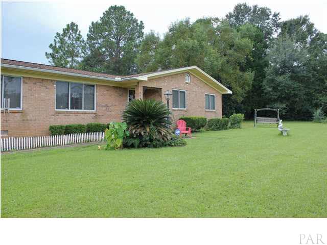 949 Green Hills Road Cantonment, FL 32533 - Photo 2 of 25 Gallery Image 2