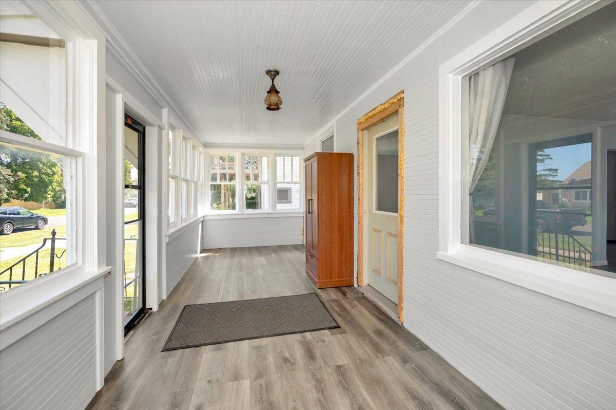 1806 East 4th Street Superior, WI 54880 - Photo 5 of 34