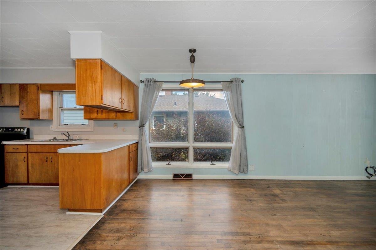 1806 East 4th Street Superior, WI 54880 - Photo 8 of 34