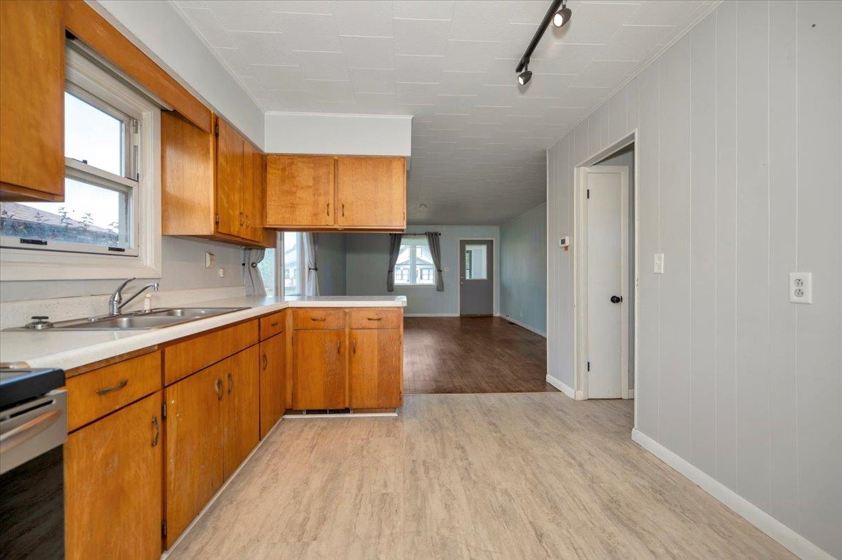 1806 East 4th Street Superior, WI 54880 - Photo 10 of 34