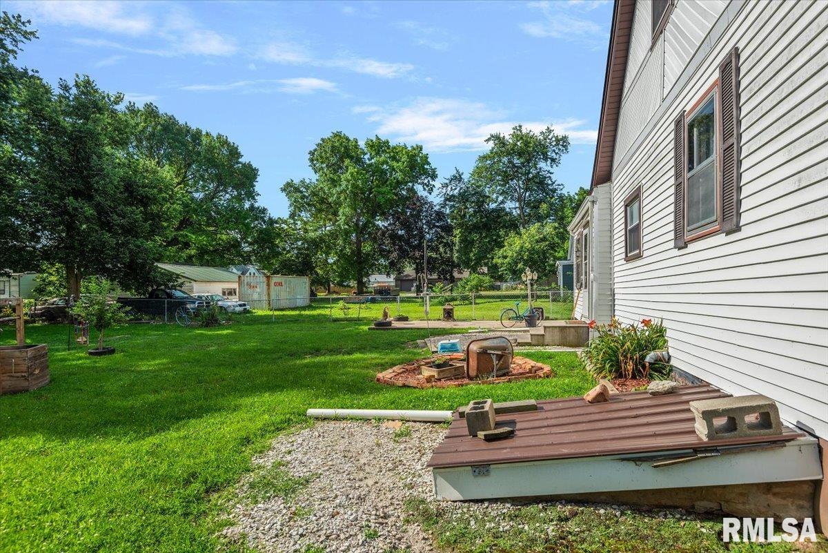 404 North Ewing Street Tallula, IL 62688 - Photo 36 of 41