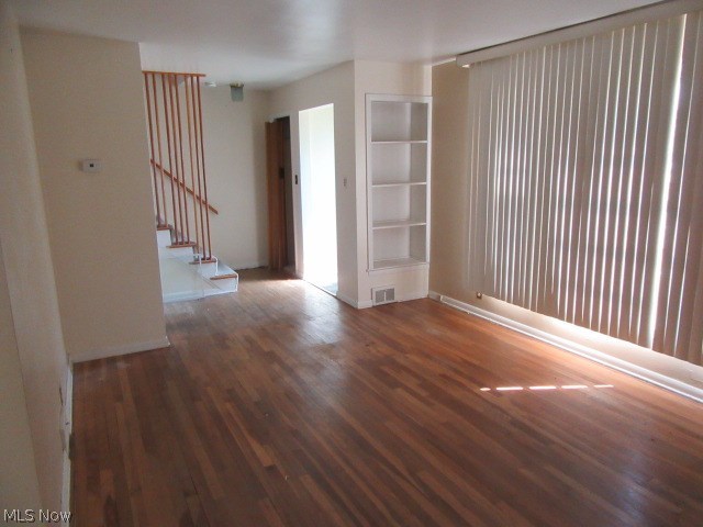 3835 Bendemeer Road Cleveland Heights, OH 44118 - Photo 10 of 10 living room