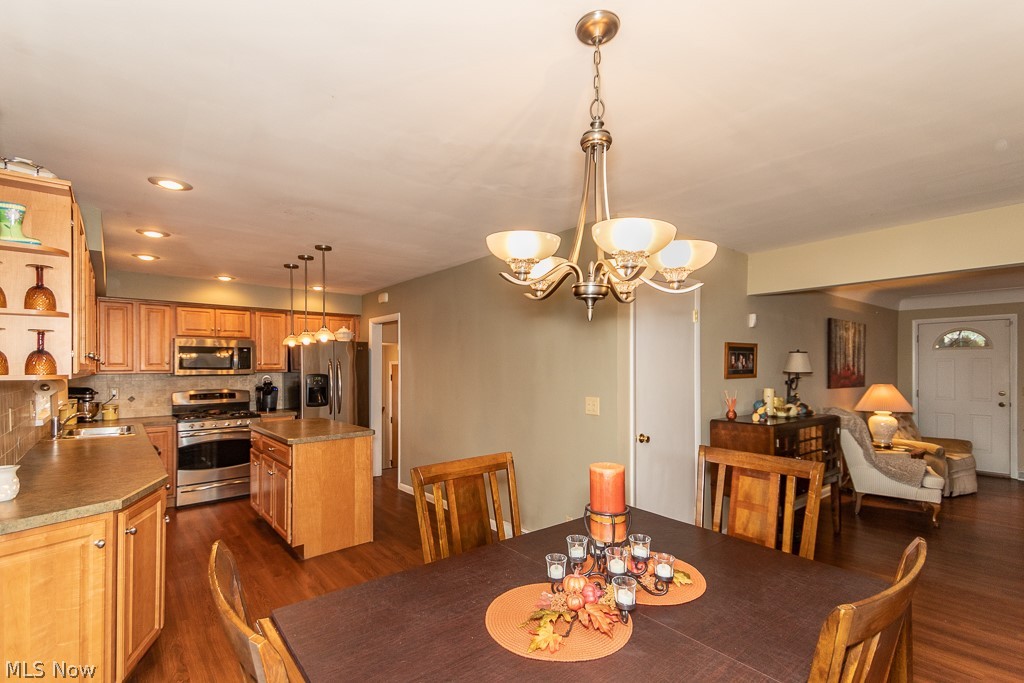 25921 Highland Road Cleveland, OH 44143 - Photo 9 of 28