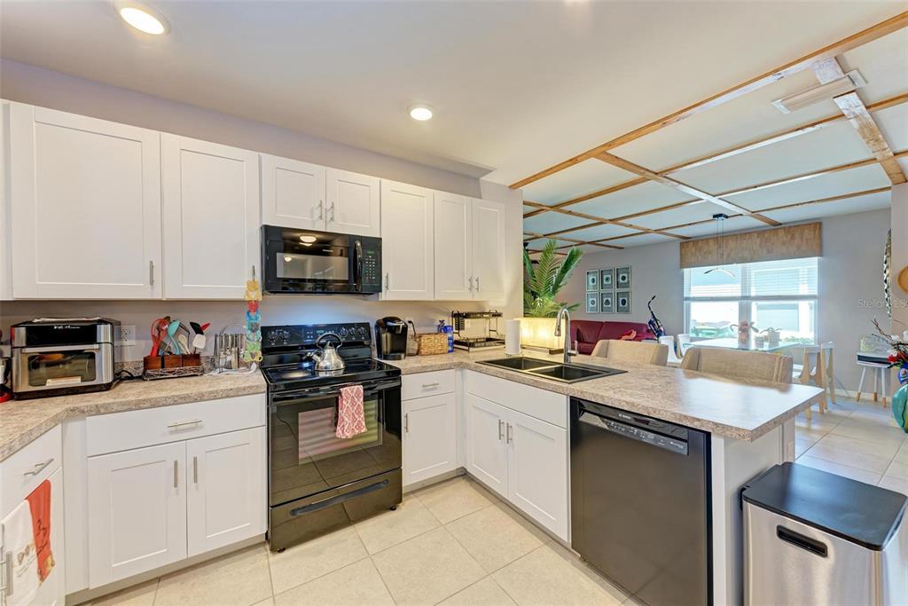 7513 West Lenox Circle Punta Gorda, FL 33950 - Photo 11 of 31