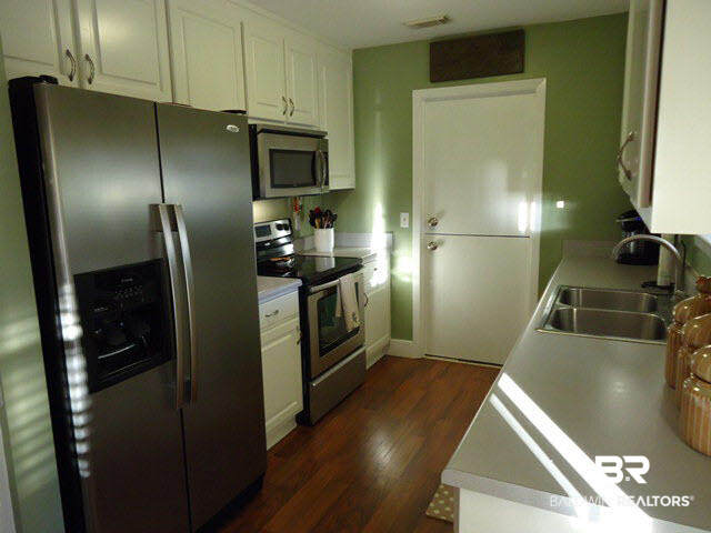 9470 County Road 24 Fairhope, AL 36532 - Photo 10 of 17 Kitchen