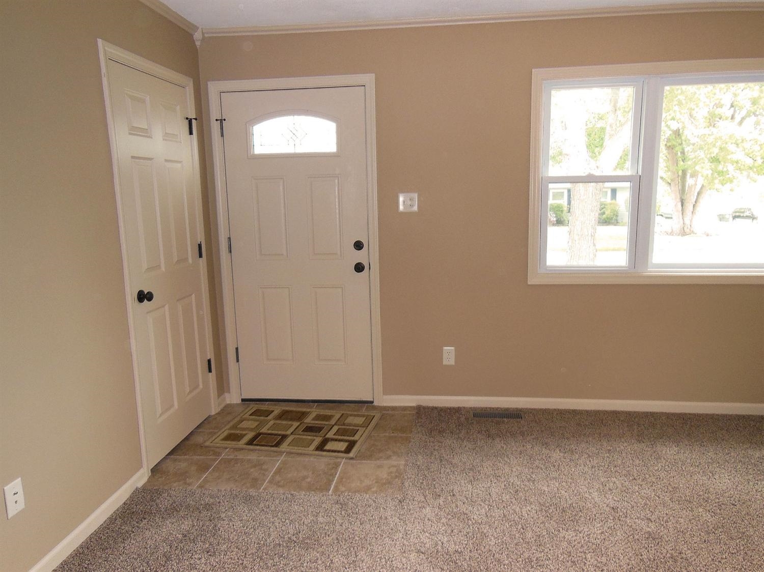 429 Norfolk Road Valparaiso, IN 46385 - Photo 3 of 10 1500x1124