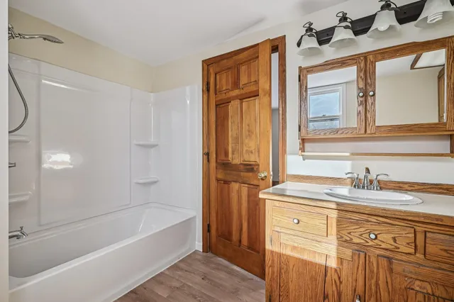 $450,000 | 23 Sandown Road, Fremont, NH 03044