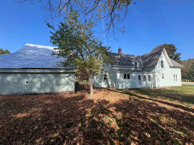$450,000 | 23 Sandown Road, Fremont, NH 03044