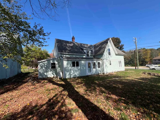 $450,000 | 23 Sandown Road, Fremont, NH 03044
