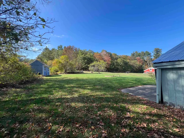 $450,000 | 23 Sandown Road, Fremont, NH 03044