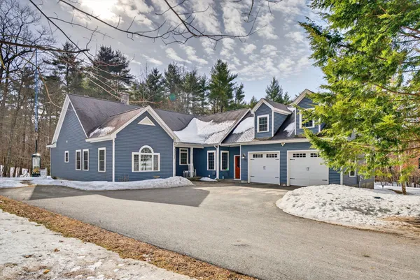 $860,000 | 17 Bowdens Way, Windham, ME 04062