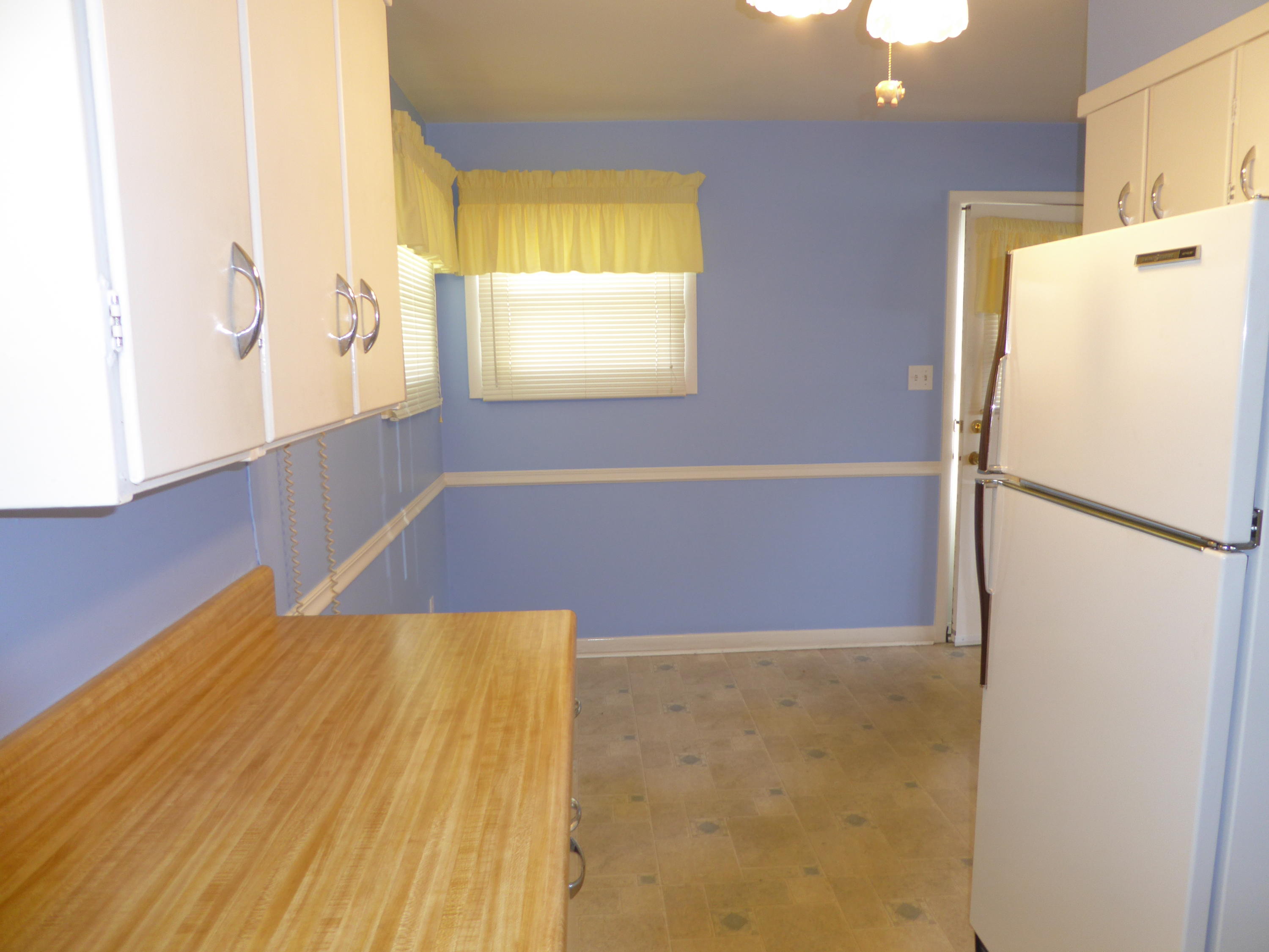 1290 Scuffling Hill Road Rocky Mount, VA 24151 - Photo 11 of 36 7b Kitchen