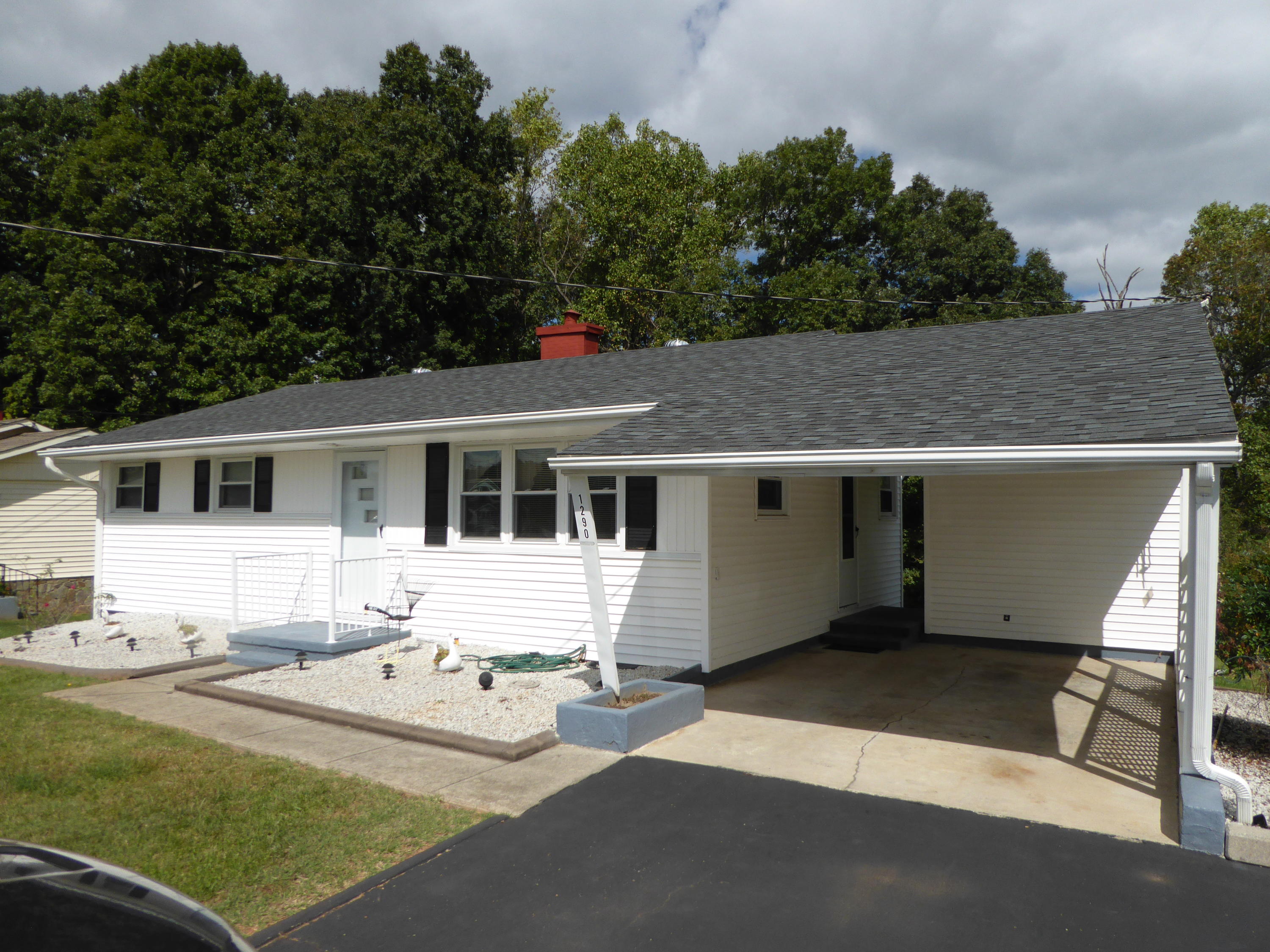 1290 Scuffling Hill Road Rocky Mount, VA 24151 - Photo 36 of 36 29 Front of Home