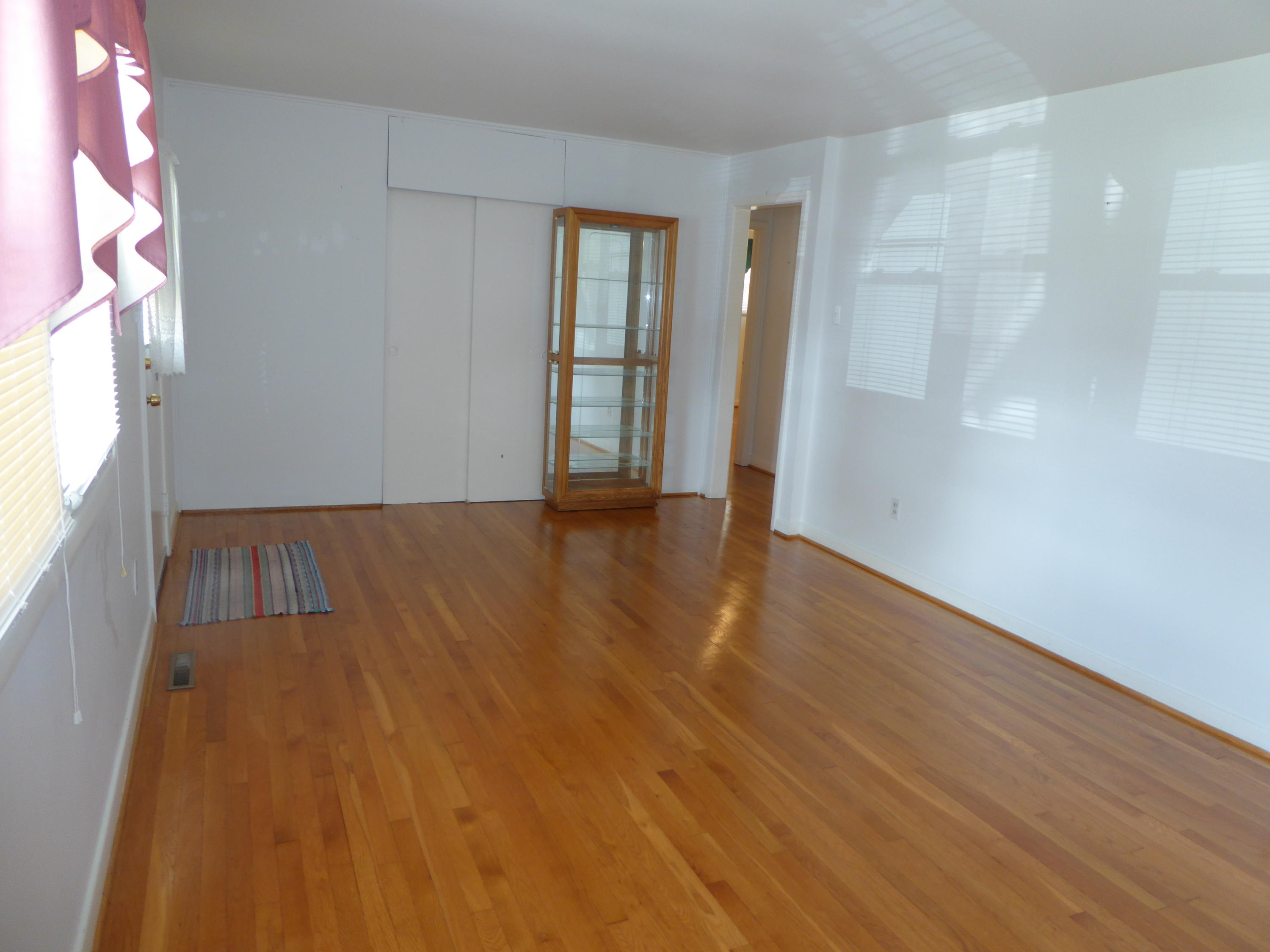 1290 Scuffling Hill Road Rocky Mount, VA 24151 - Photo 5 of 36 4 Living Room