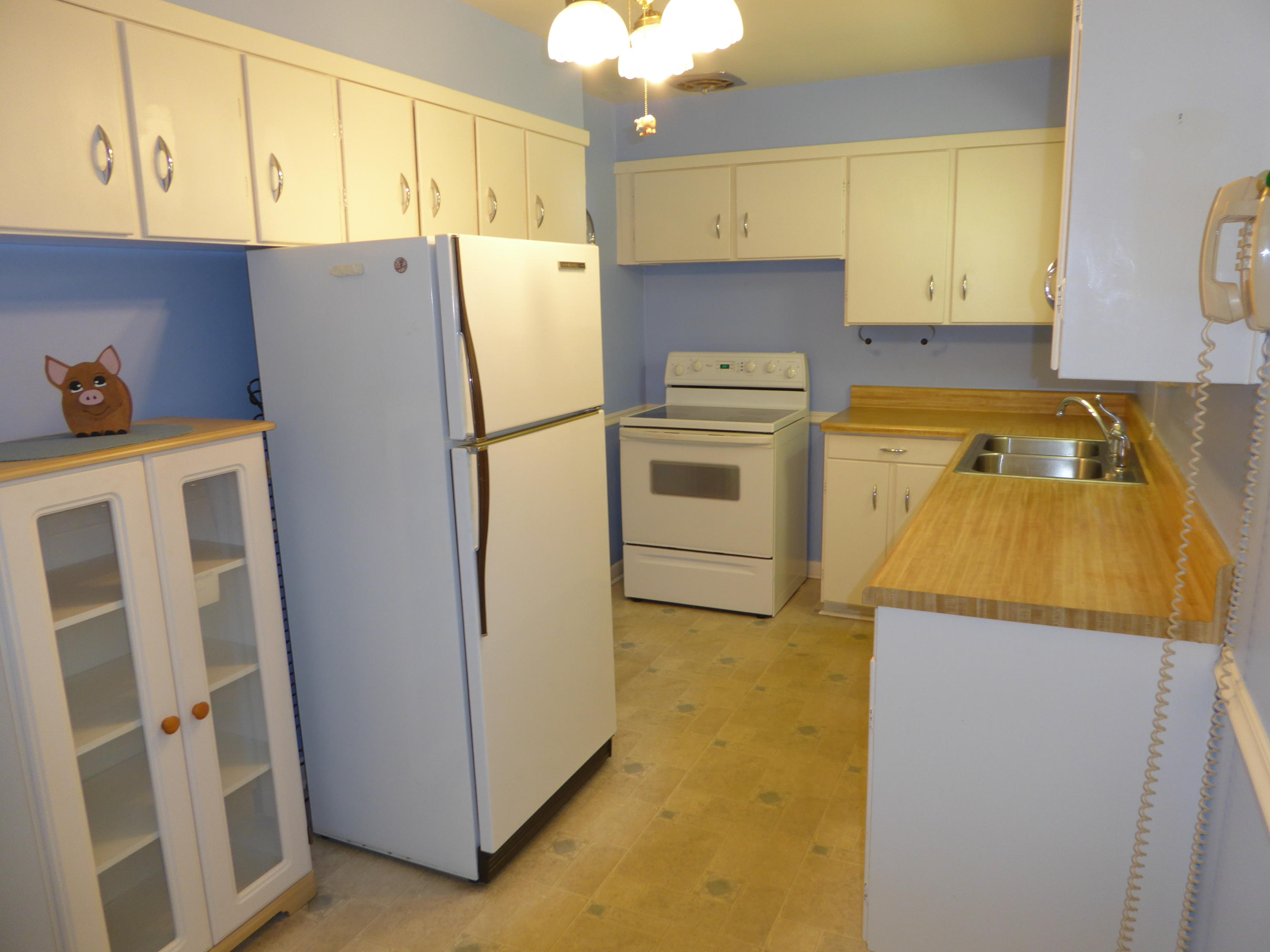 1290 Scuffling Hill Road Rocky Mount, VA 24151 - Photo 8 of 36 6 Kitchen