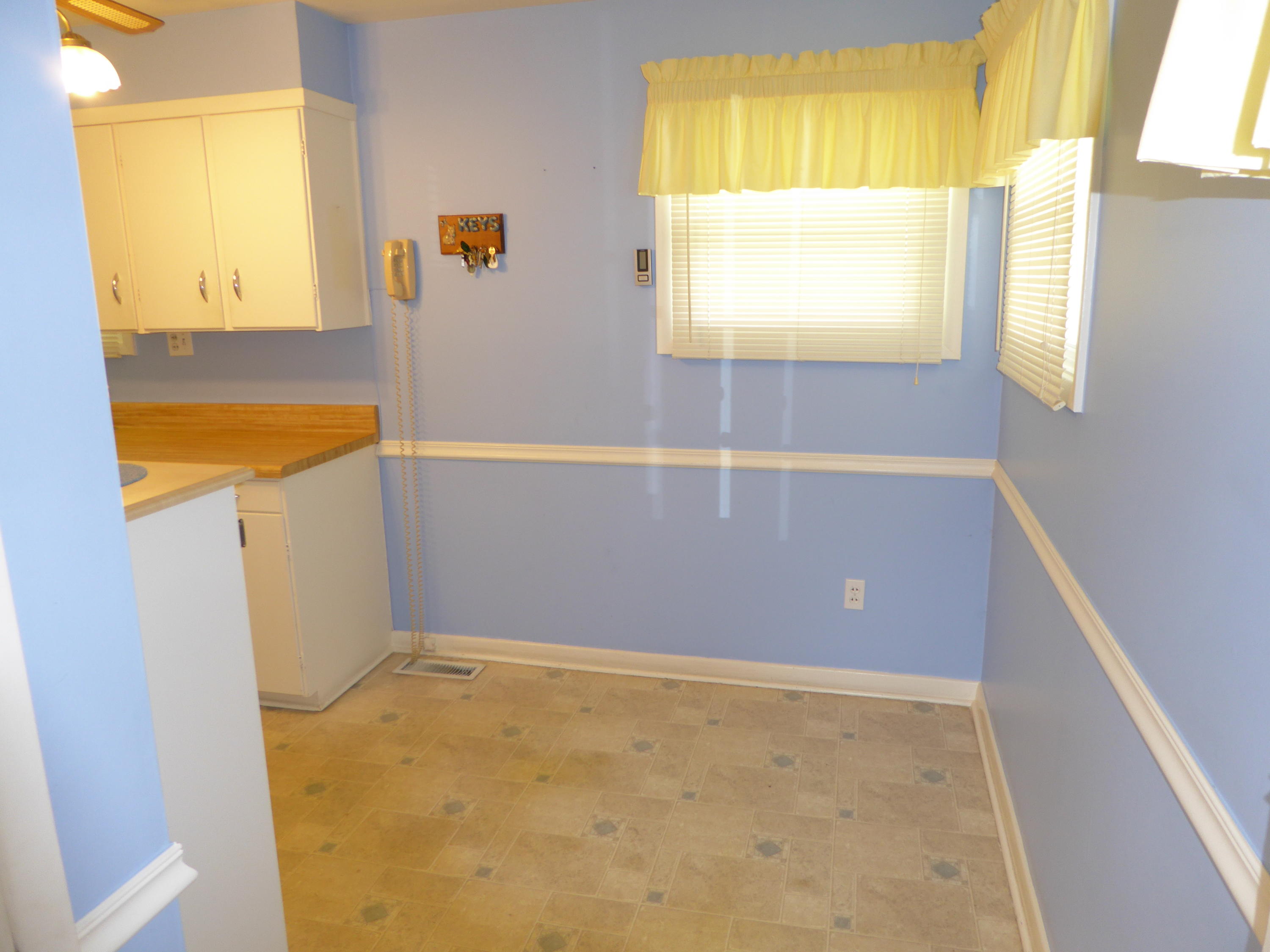 1290 Scuffling Hill Road Rocky Mount, VA 24151 - Photo 10 of 36 7a Kitchen