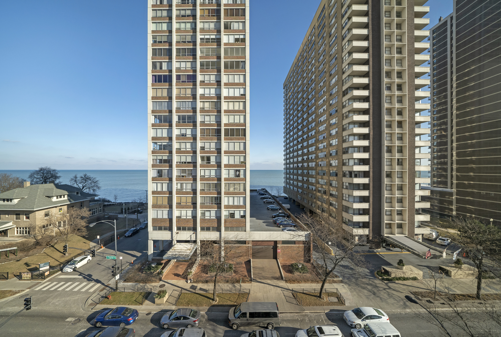 6166 North Sheridan Road, Unit 6G Chicago, IL 60660 - Photo 4 of 20