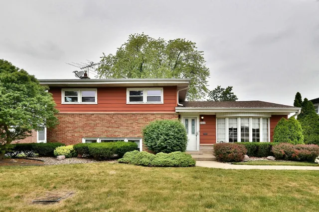 $3,695 | 8006 West Courtland Avenue, Norridge, IL 60706