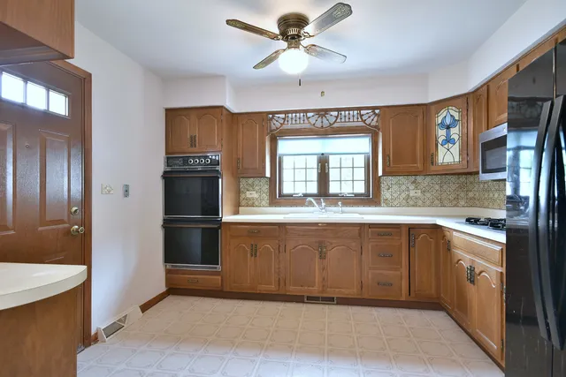 $3,695 | 8006 West Courtland Avenue, Norridge, IL 60706