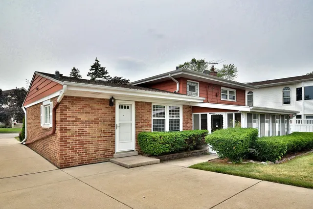 $3,695 | 8006 West Courtland Avenue, Norridge, IL 60706