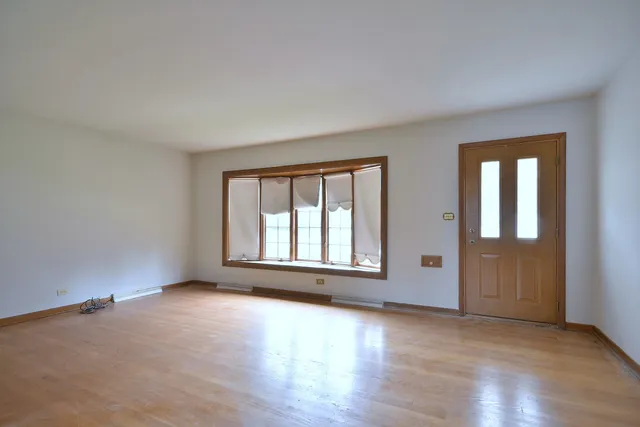 $3,695 | 8006 West Courtland Avenue, Norridge, IL 60706