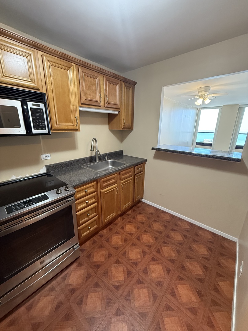1030 North State Street, Unit 48G Chicago, IL 60610 - Photo 4 of 25