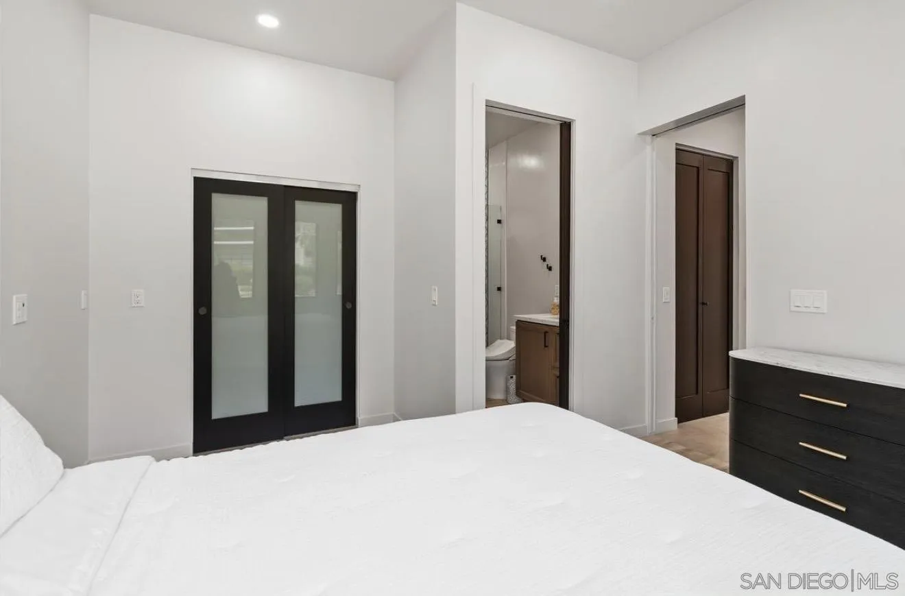 341 Hidden Pines Road Del Mar, CA 92014 - Photo 17 of 23